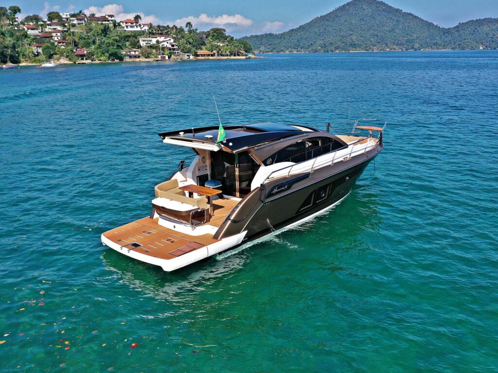 475 Hanover Yachts Review